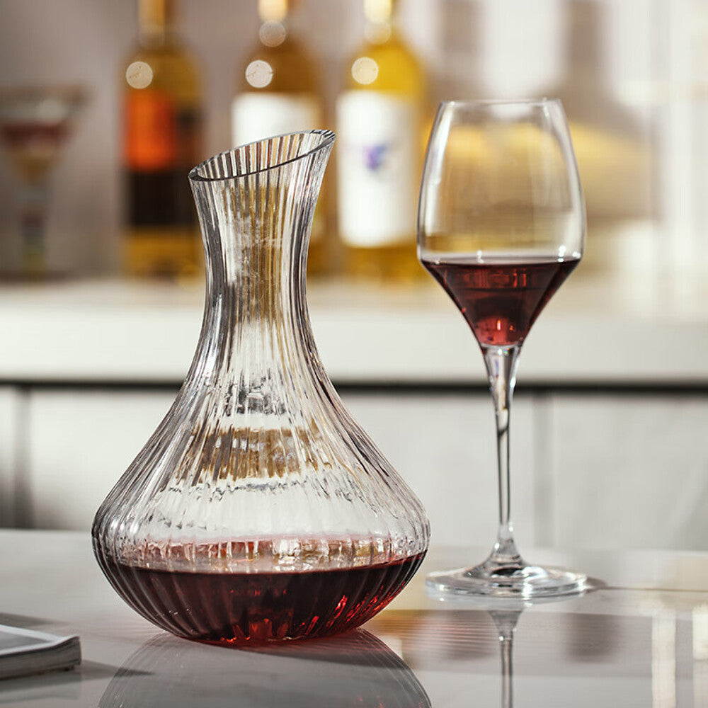 Modern-Housewife-Slanted-Spout-Ribbed-Decanter---Transparent-1