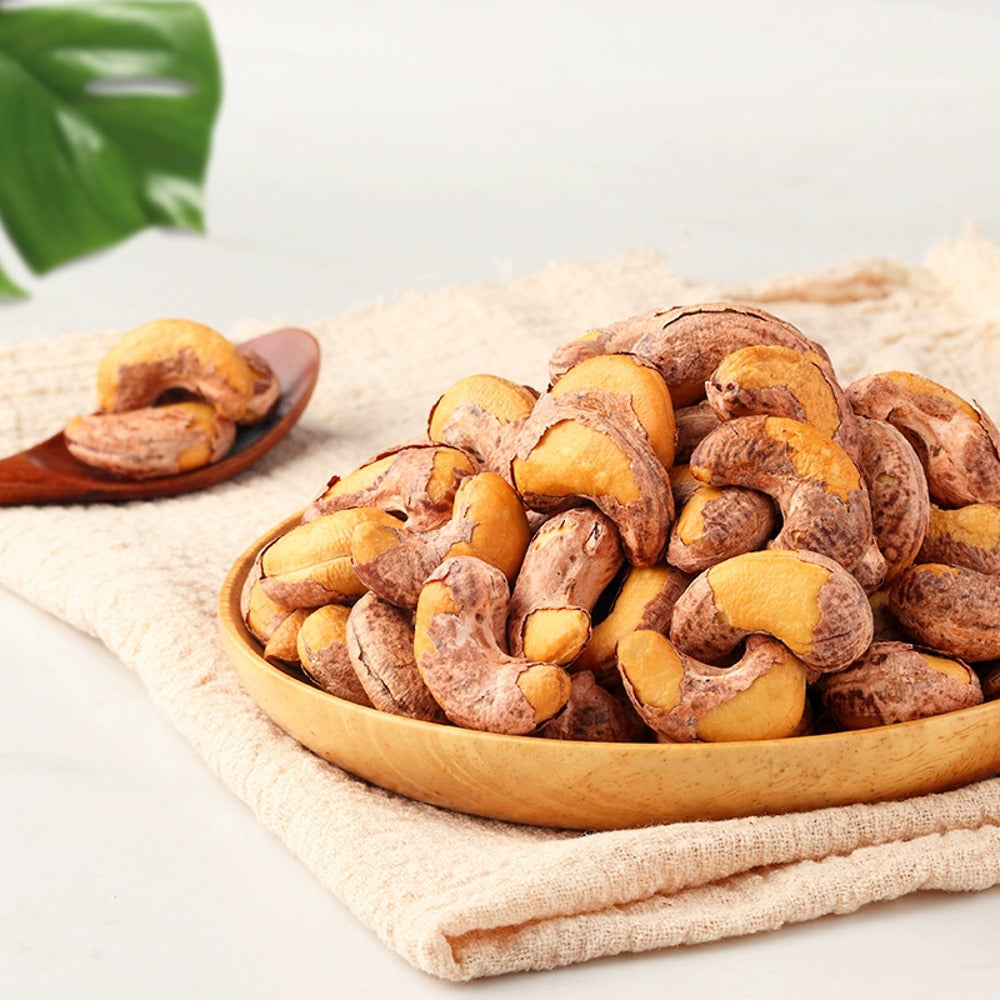 Three-Squirrels-Purple-Skinned-Cashews-120g-2