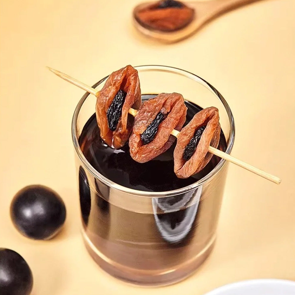Meiqianyu-Green-Plum-Dried-Fruit-with-Grape-Filling---70g-1