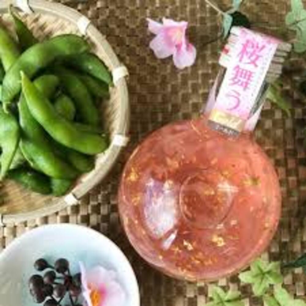 Hokoen-Sakura-Mai-Gold-Peach-Liqueur-9%-ABV-300ml-–-Japanese-Peach-Liqueur-with-Edible-Gold-Leaf-&-Sakura-Petals-2