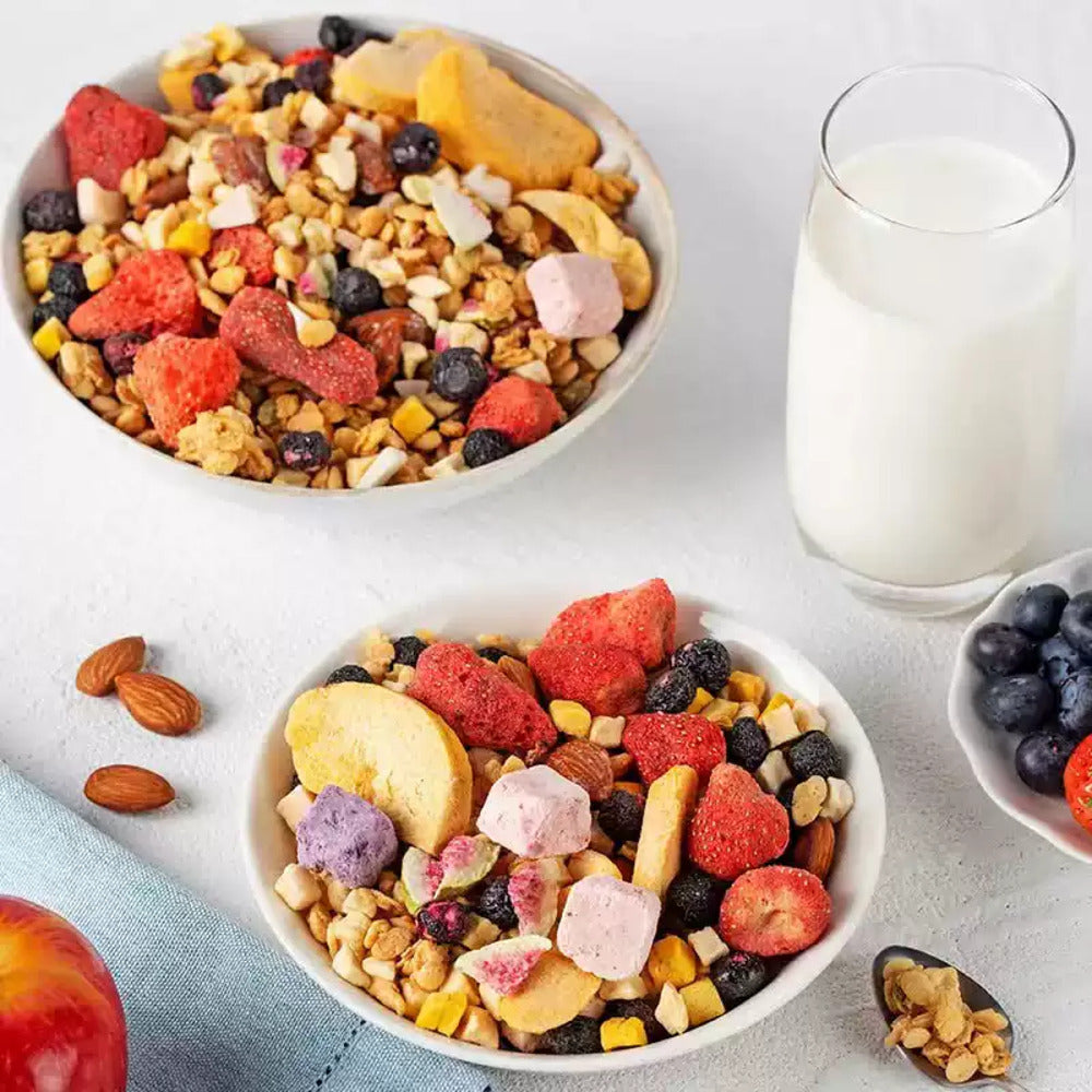 Member's-Mark-Granola-with-Fruit---1kg-1