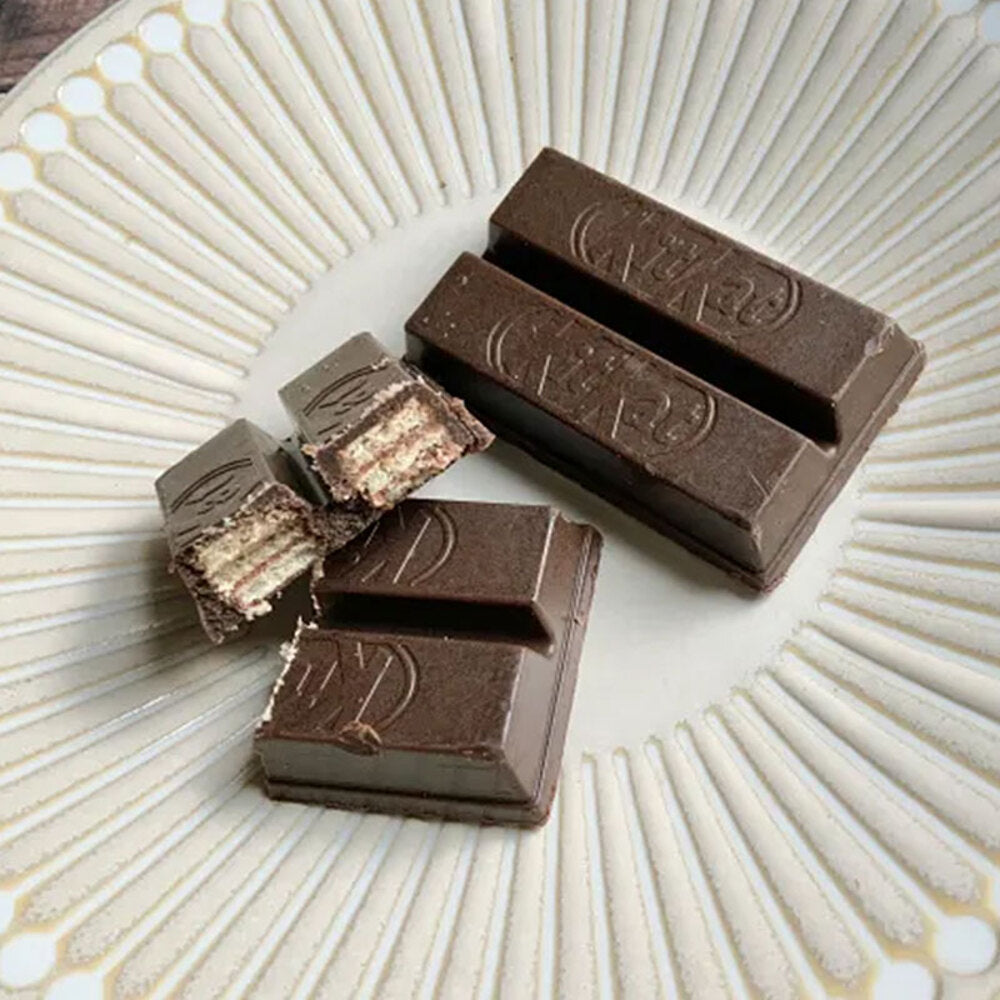 Nestlé-KitKat-Otona-no-Amasa-Dark-Chocolate-124g---Less-Sweet,-Rich-Cacao,-10-Mini-Bars-2
