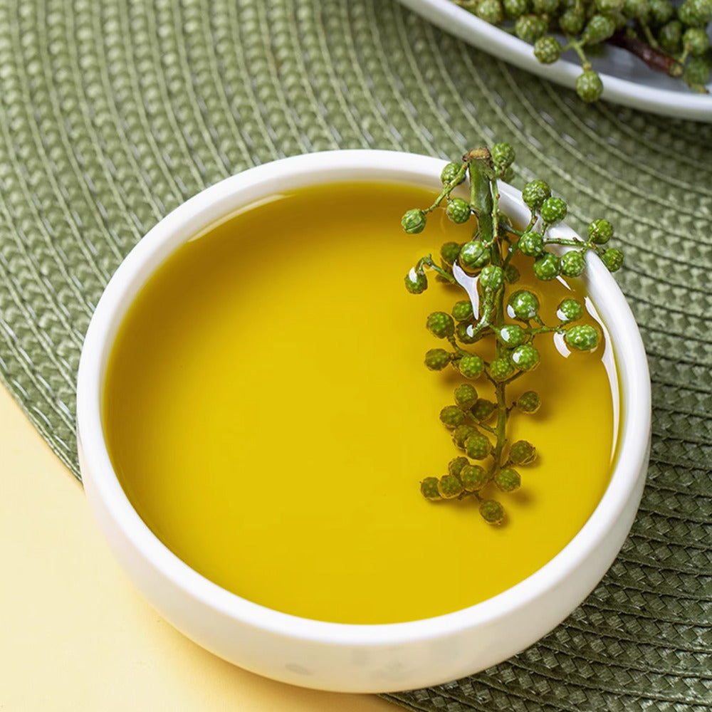 Chuan-Lao-Hui-Fresh-Infused-Green-Sichuan-Pepper-Oil-248ml---Tengjiao-Oil-3