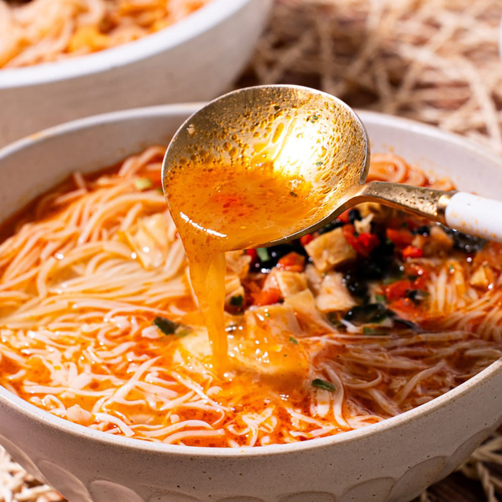 Yang-Zhanggui-Gaoren-Ramen-Noodles,-Fragrant-Sesame-Flavor,-Cup---157g-1