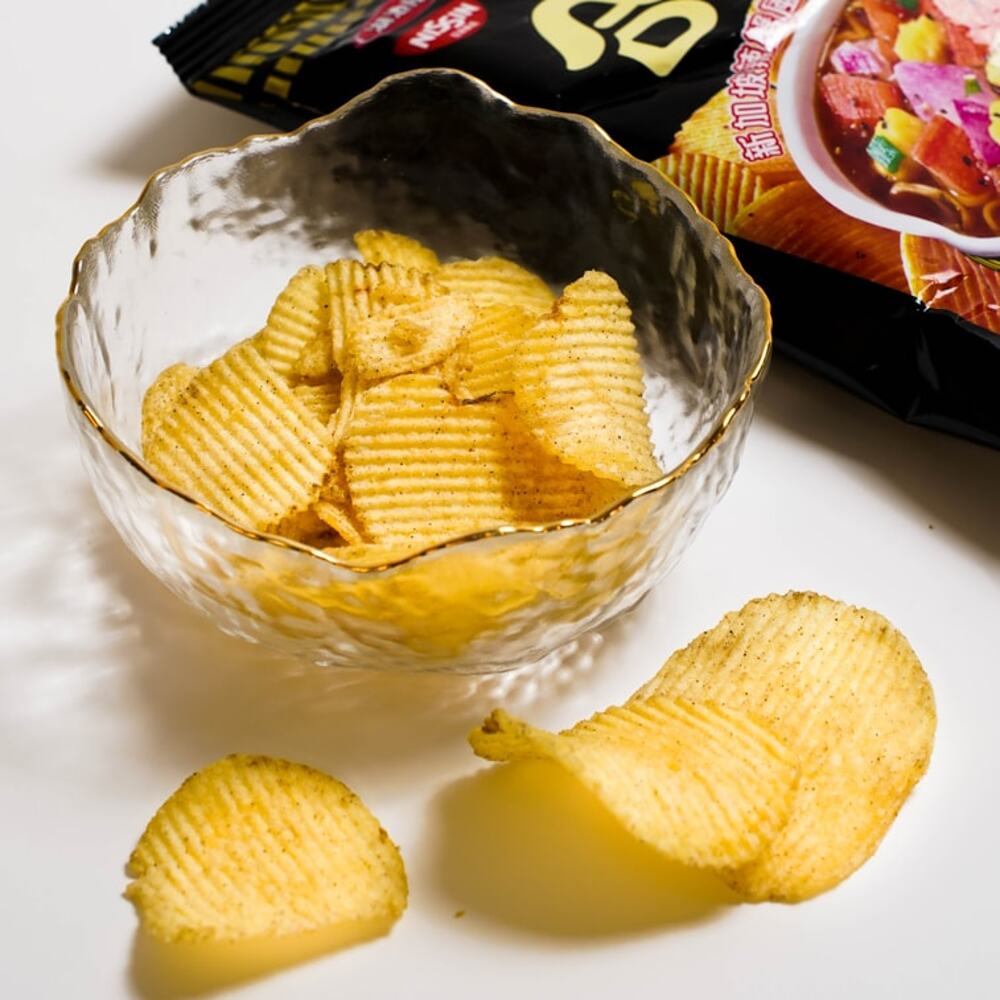 Nissin-Cup-Noodles-Potato-Chips-–-Black-Pepper-Crab-Flavour-60g-3