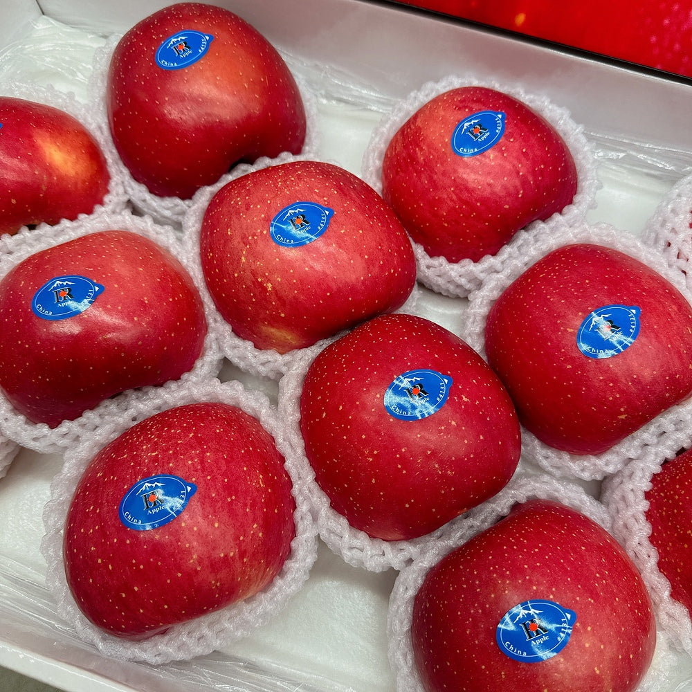 China-Fuji-Apples-Gift-Box-–-Approx.-4kg-2