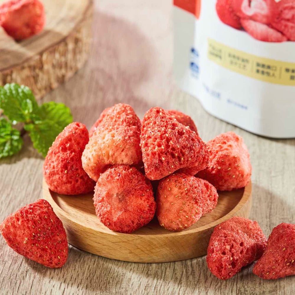 ALDI-Delight-Strawberry-Crisps-30g-–-Limited-Import-4