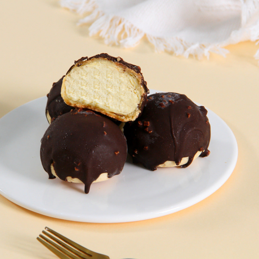 Chocolate-Lava-Mochi-–-6-Pieces,-200-g-(Frozen)---Chewy-Rice-Cake-Bites-with-Molten-Chocolate-Center-5