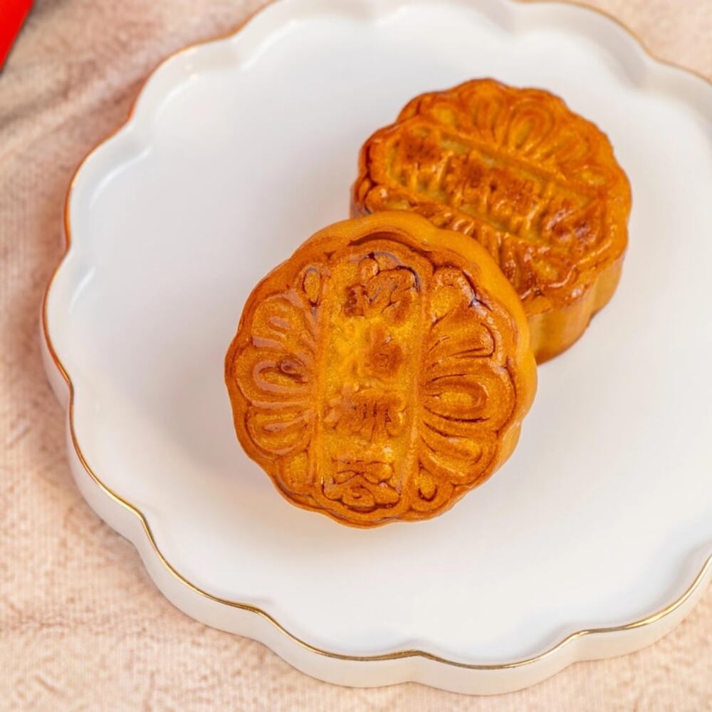 Daoxiangcun-Reunion-Moon-Mooncake-Gift-Box-–-8-Pieces,-400-g---Mid-Autumn-Festival-Gift-Set-5