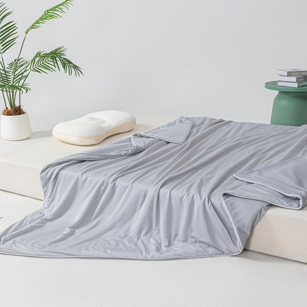 Heartin Spring/Summer Quilt Grey King-1