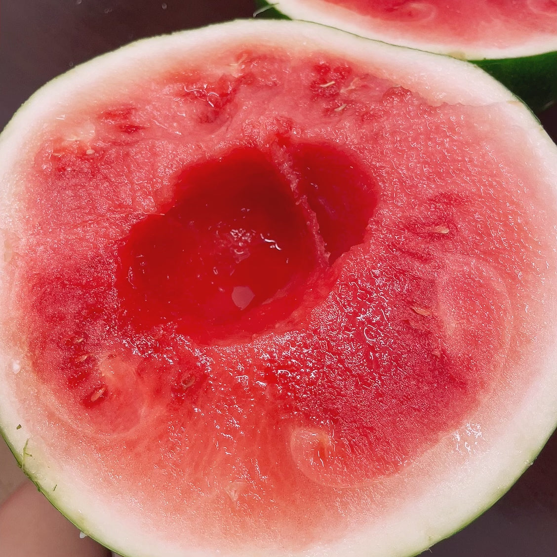 [Fresh]--Seedless-Medium-sized-Watermelon---Approximately-3-4kg-each-1