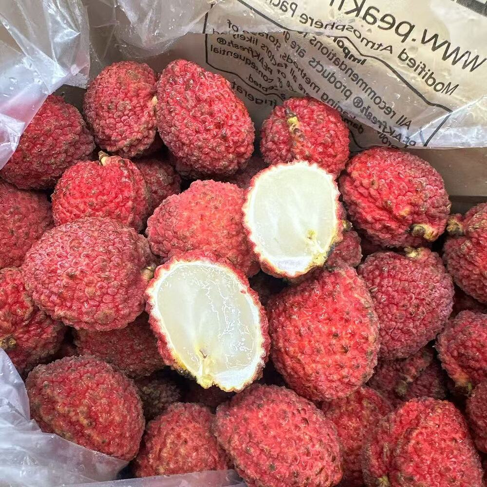seedless-lychees-gift-box-approx-2kg-whole-carton-1